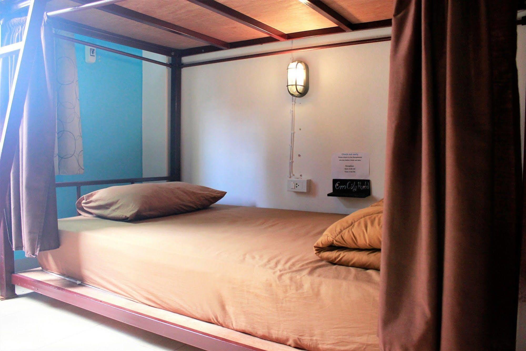Cm City Hostel Chiang Mai Exterior photo